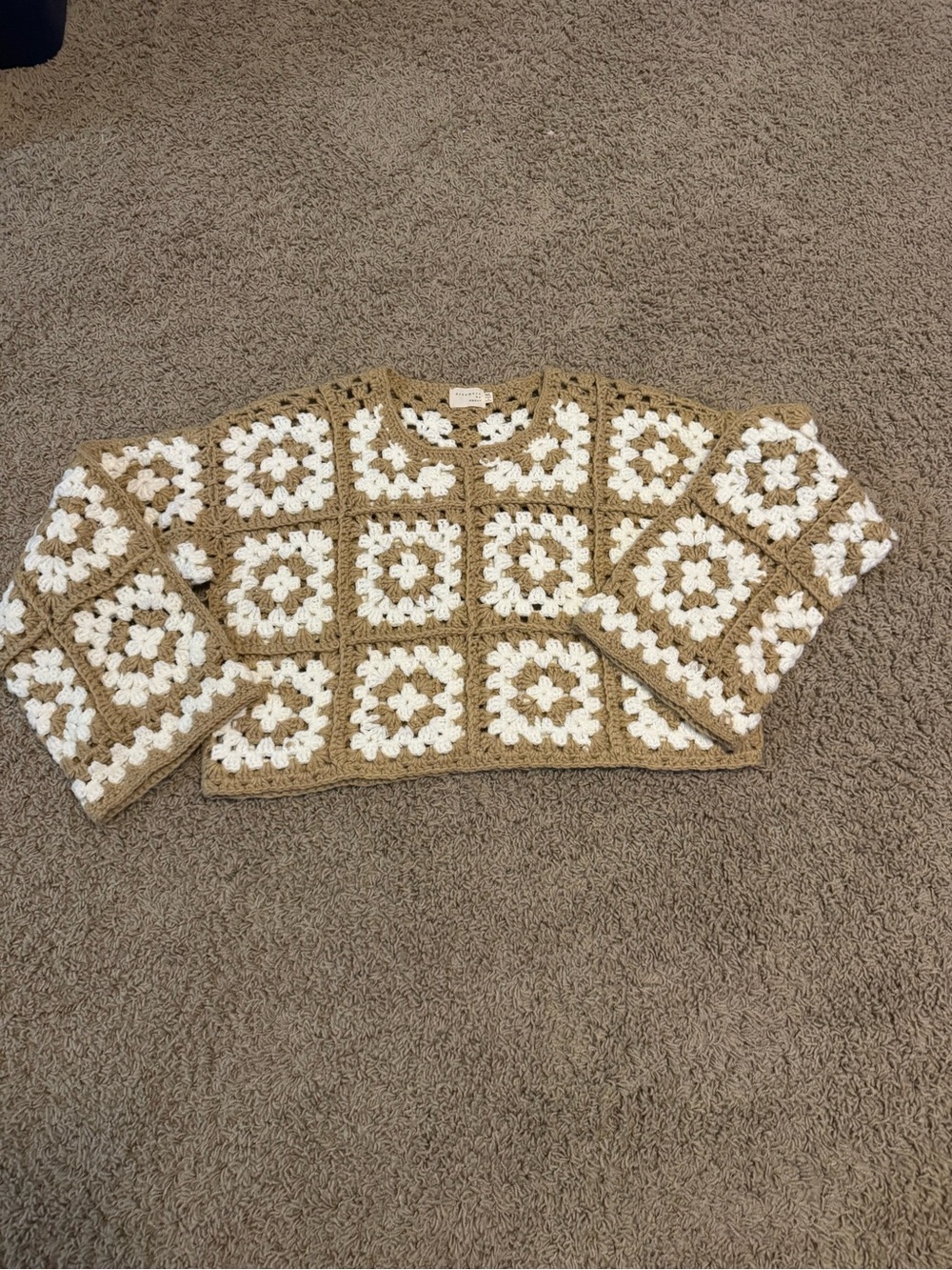 Dreamers by debut Cropped Crochet Square Sweater size m/l
